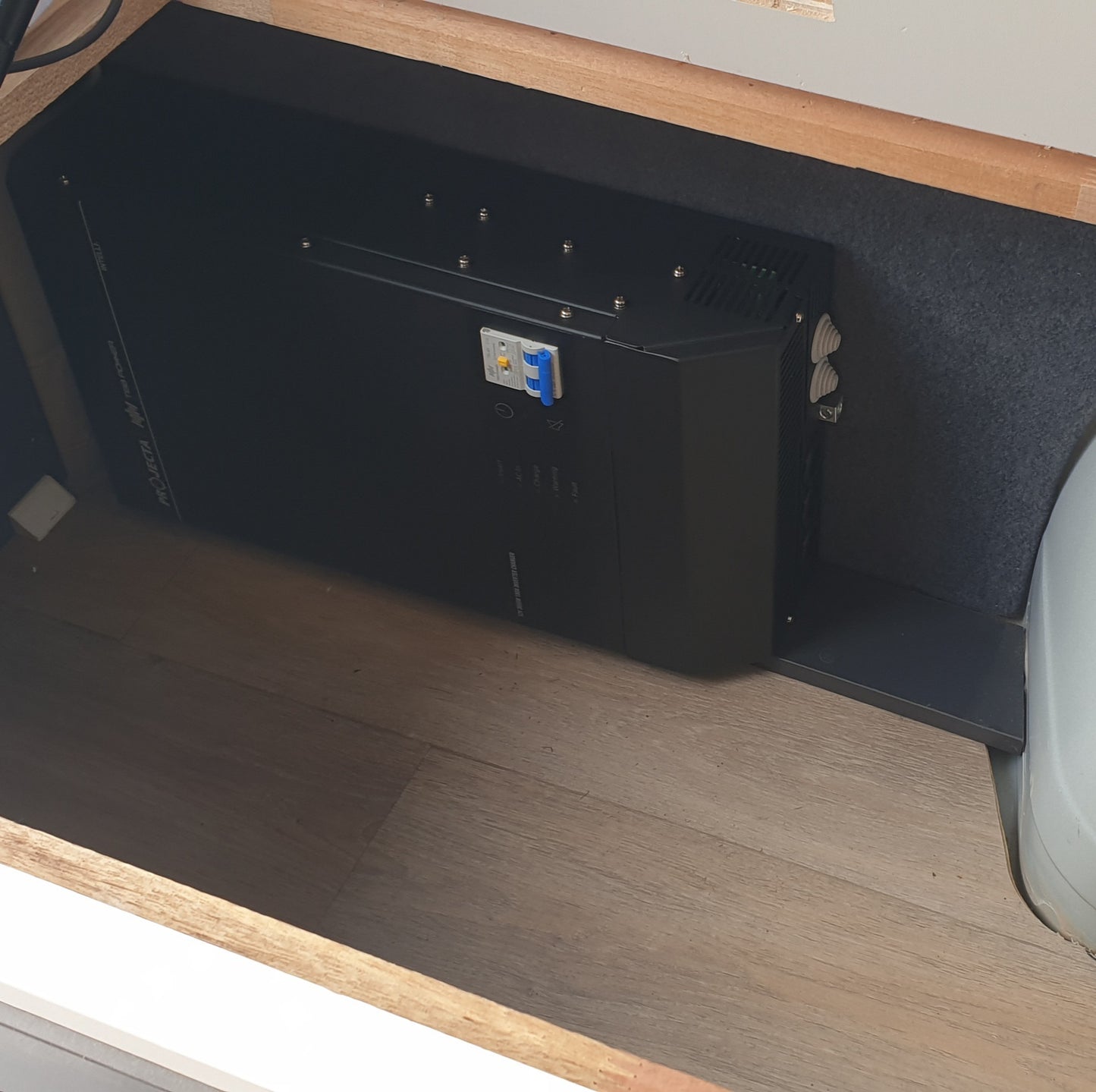 Inverter Package - Emu RV - Fitted